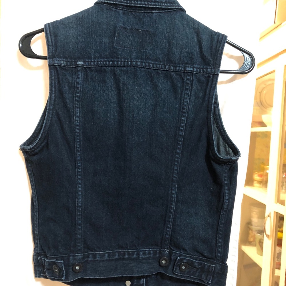 Levi’s denim vest - Picture 2 of 6